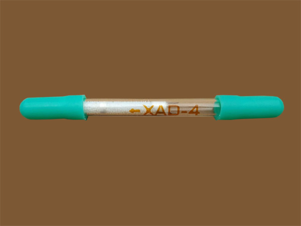 XAD-4